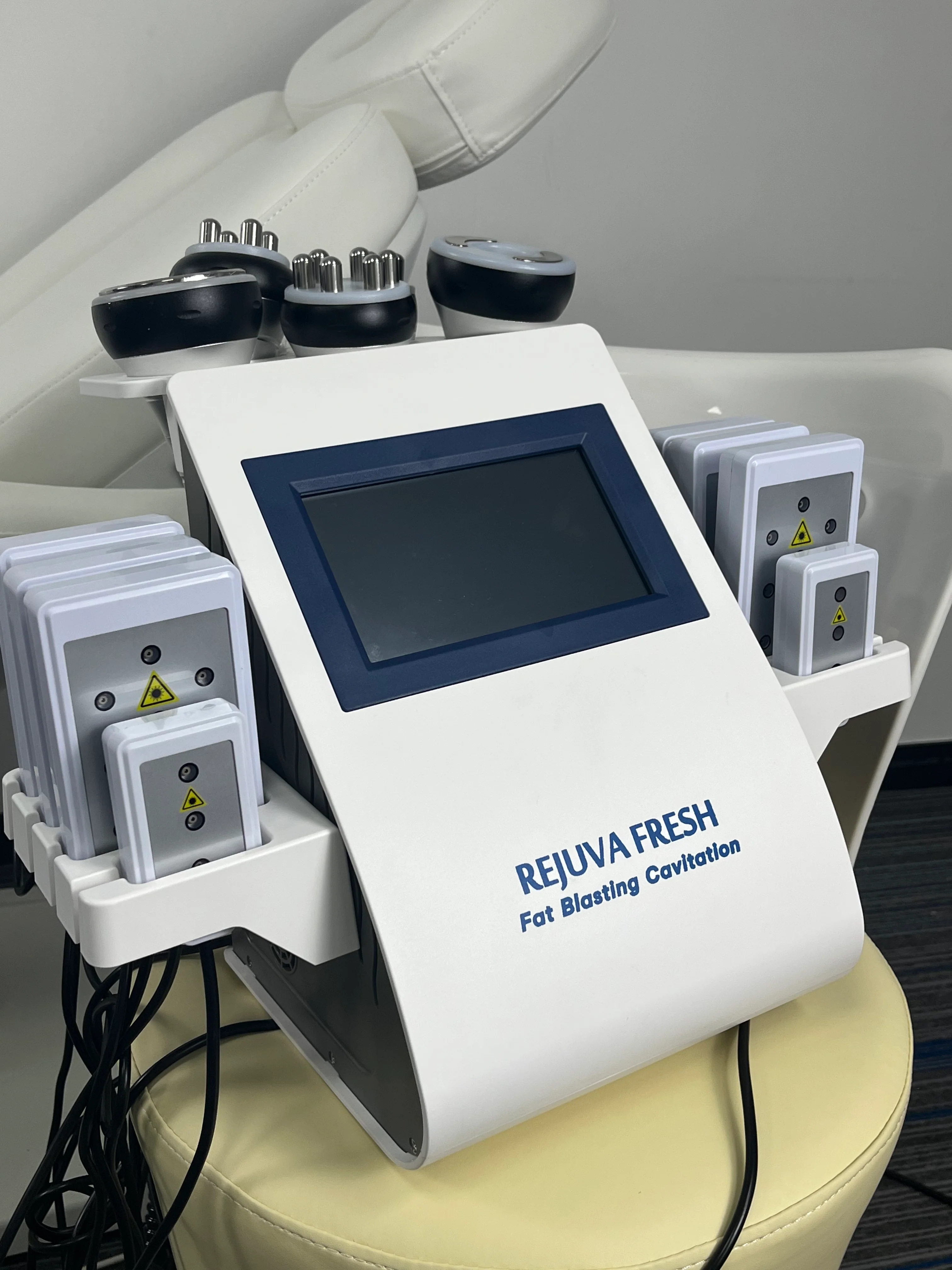 Adonis™ 30K Fat Blasting Cavitation Machine 6 in 1 - Image 6