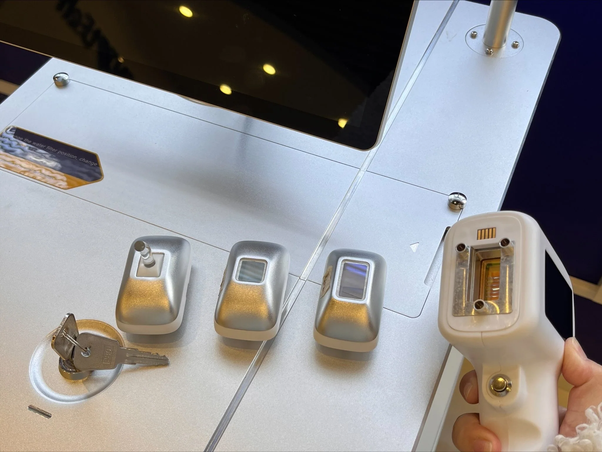 Elite Smooth™ Android Triple Wave Diode Laser - Image 3